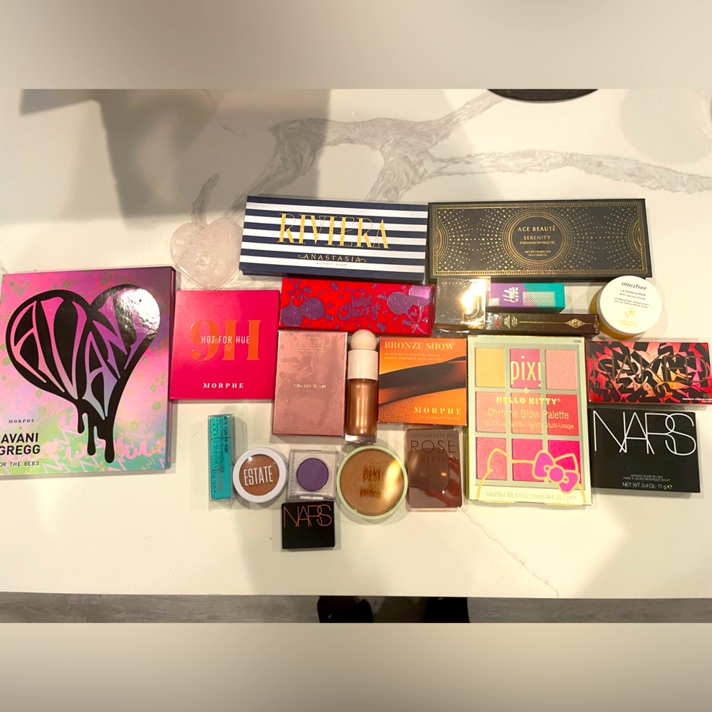 HUGE MAKEUP LOT-  NARS/Patrick Ta/Rare Beauty/Urban Decay/Natasha Denona etc!!!!